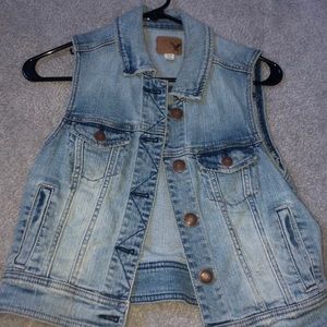 Jean Vest